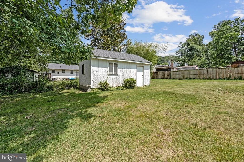 Photo of 5405 LANHAM STATION ROAD
