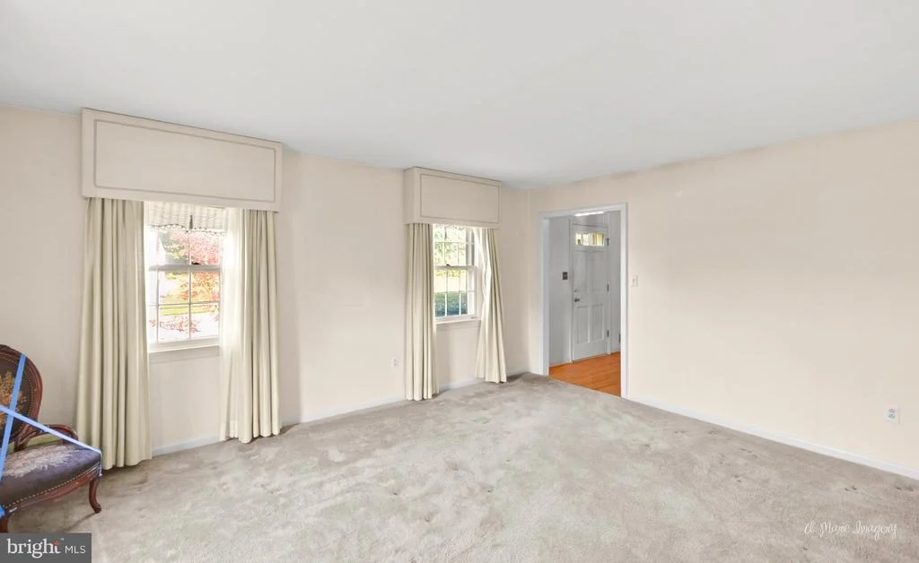 Photo of 202 MEADOWDALE LANE