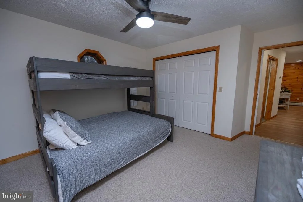Photo of 526 GLEANINGS DRIVE
