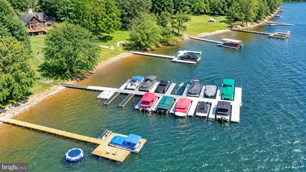 Photo of 78 GLEN COVE CIRCLE