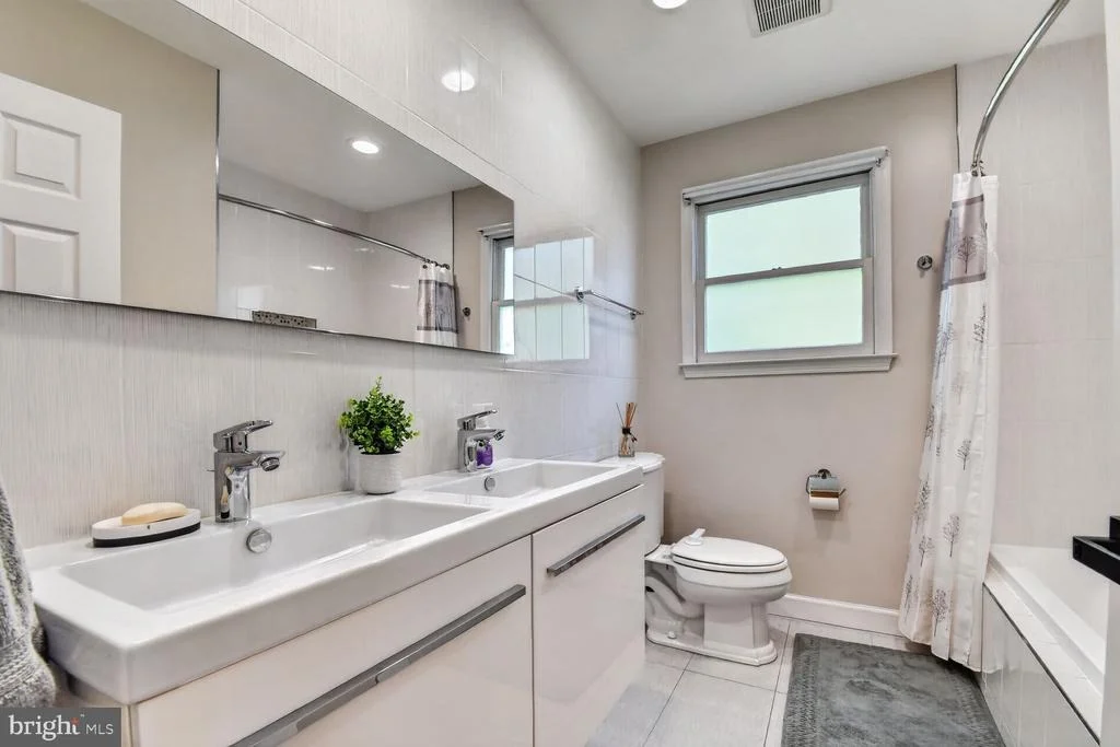Photo of 9 RICHVIEW COURT