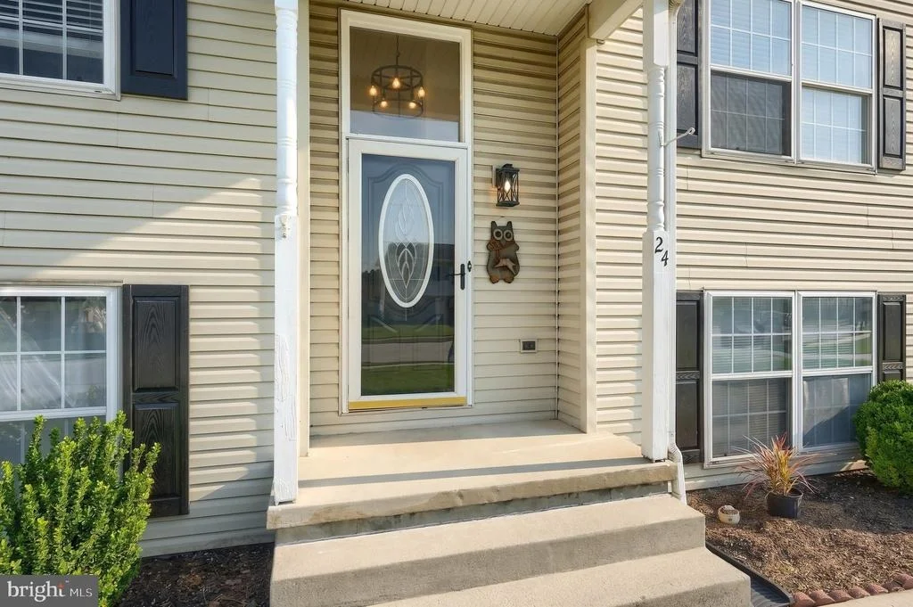 Photo of 24 SQUIRE CIRCLE