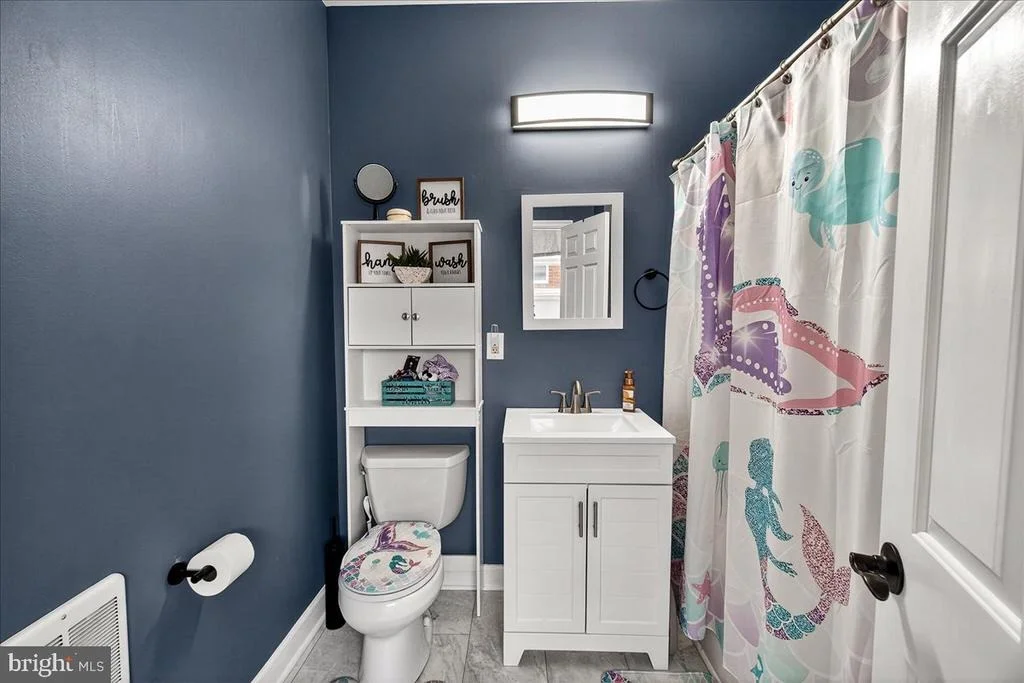 Photo of 106 HARVARD ROAD