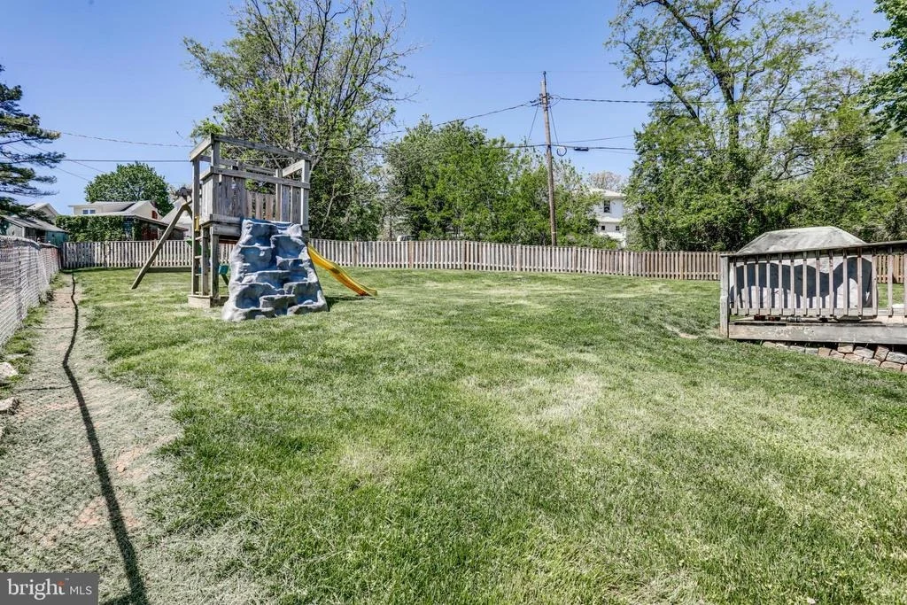 Photo of 2 HOLMES AVENUE
