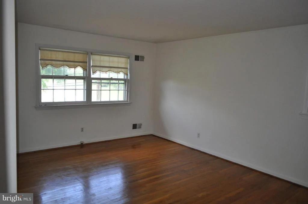 Photo of 8614 TUCKERMAN LANE