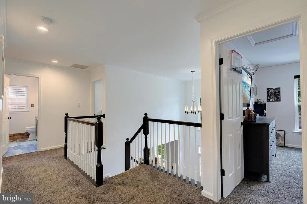 Photo of 2424 VALLEY BROOK LANE