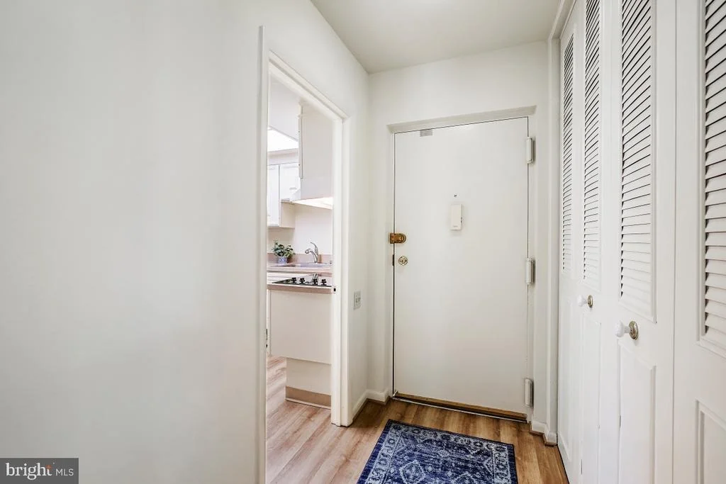 Photo of Unit 682A at 3320 GLENEAGLES DRIVE