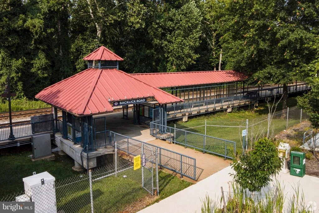 Photo of 5002 REGINA DRIVE