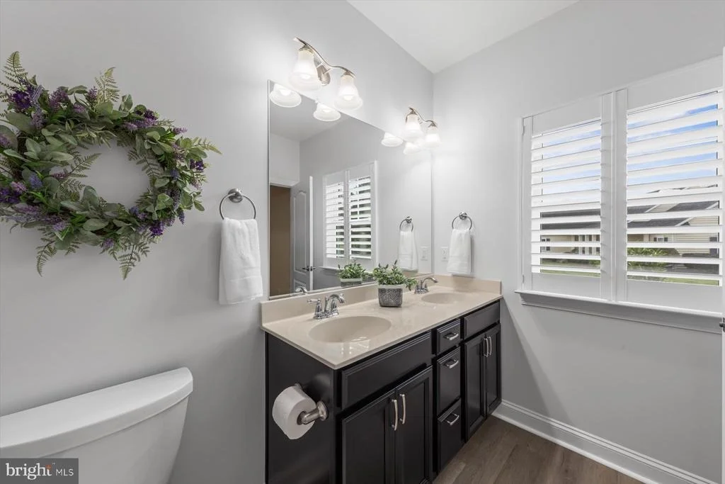 Photo of 24860 MISTLETOE DRIVE