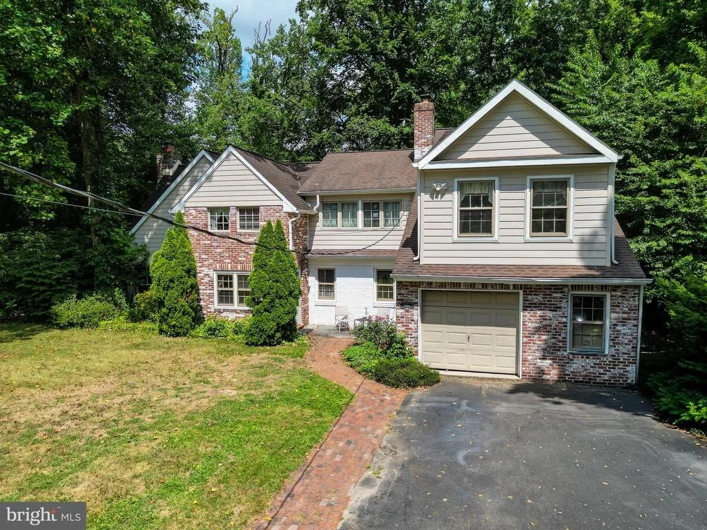 Photo of 501 SOMERSET DRIVE