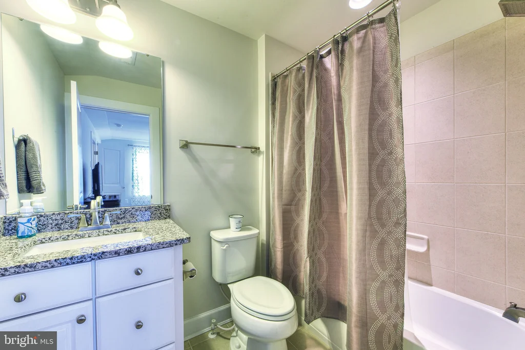 Photo of 33512 AUBURN DRIVE