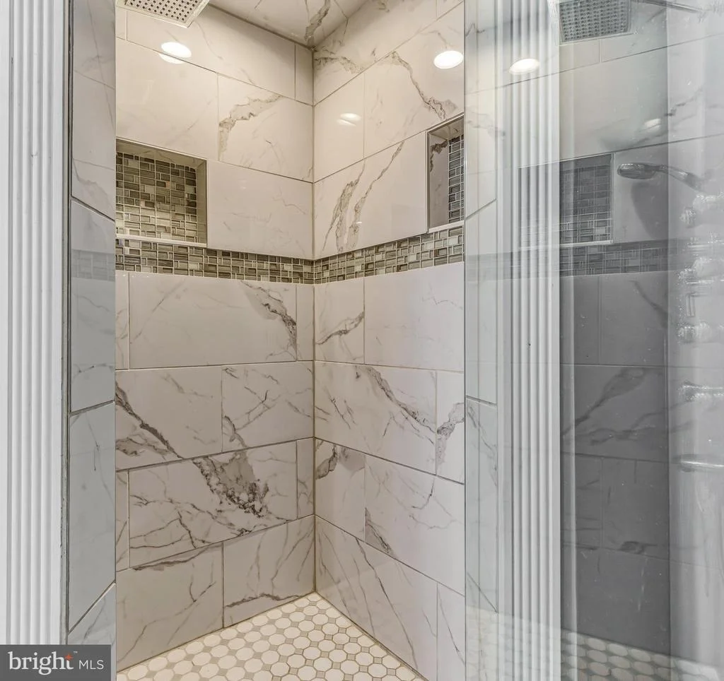 Photo of 126 CENTURA