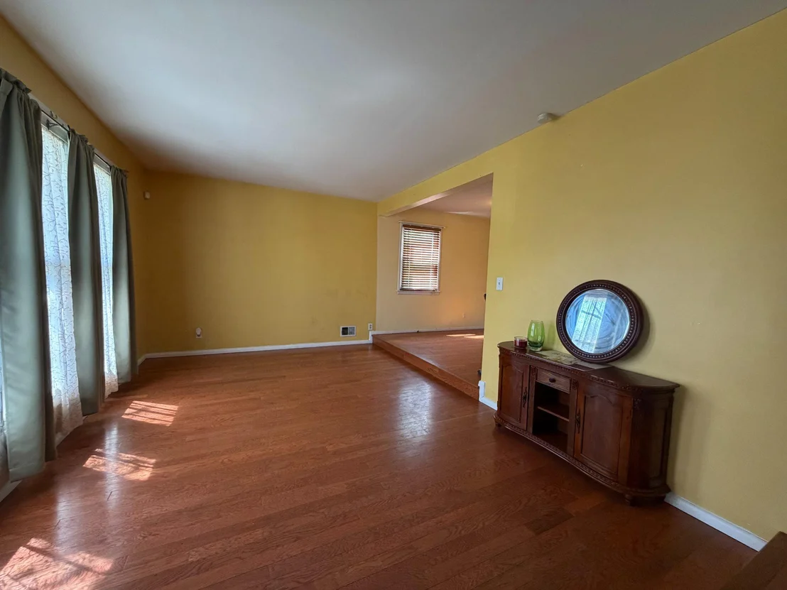 Photo of 1344 MARTIN DRIVE