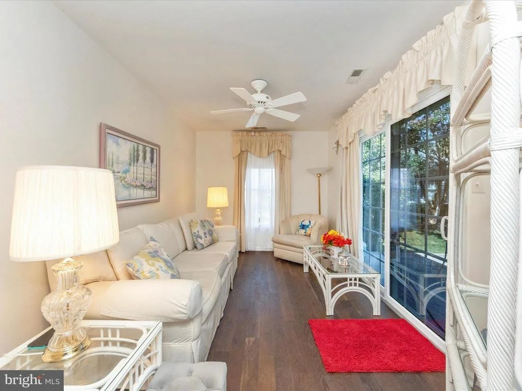 Photo of 814 COXSWAIN WAY