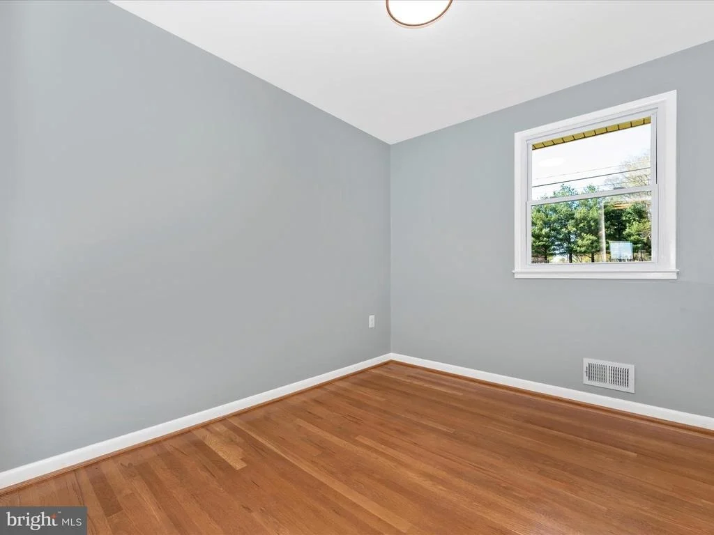Photo of 15224 GANLEY ROAD