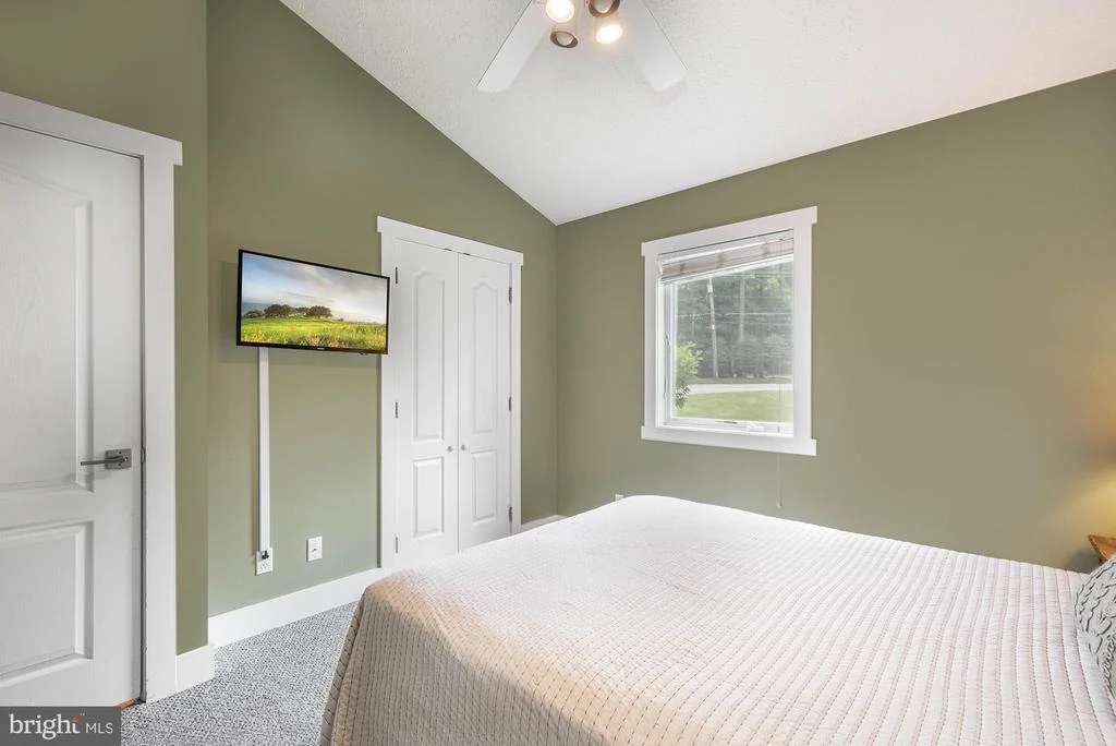 Photo of 25 SILVER TREE LANE