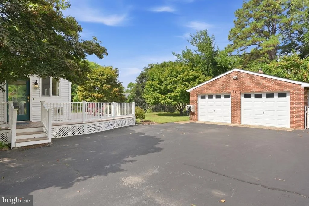 Photo of 122 KUETHE DRIVE