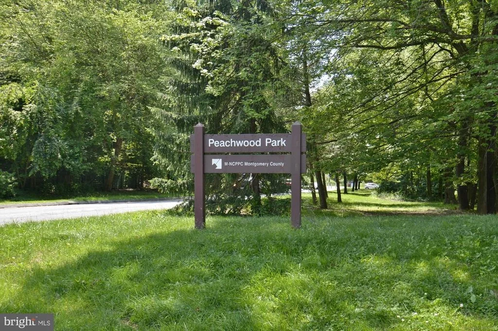 Photo of 15003 LEAR LANE