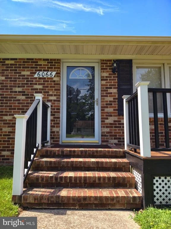 Photo of 6066 SHADY SIDE ROAD