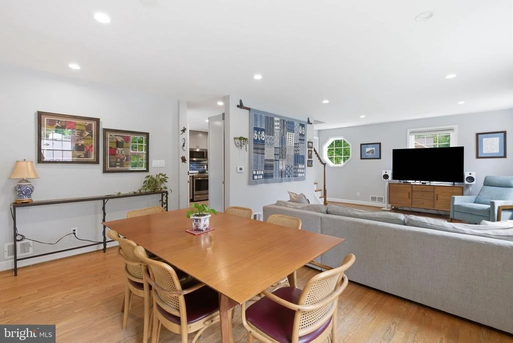 Photo of 1709 WHITE OAK DRIVE