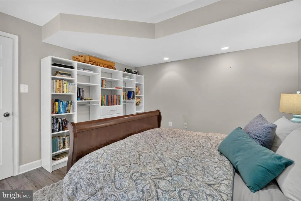 Photo of 6518 DEBHILL LANE