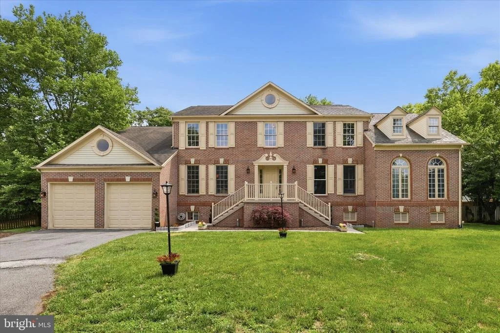 Photo of 6135 FIELDCREST COURT