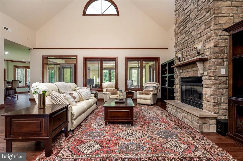 Photo of 6675 MARSHALL ROAD