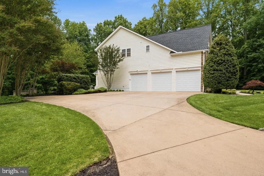Photo of 3820 LEAFCREST COURT
