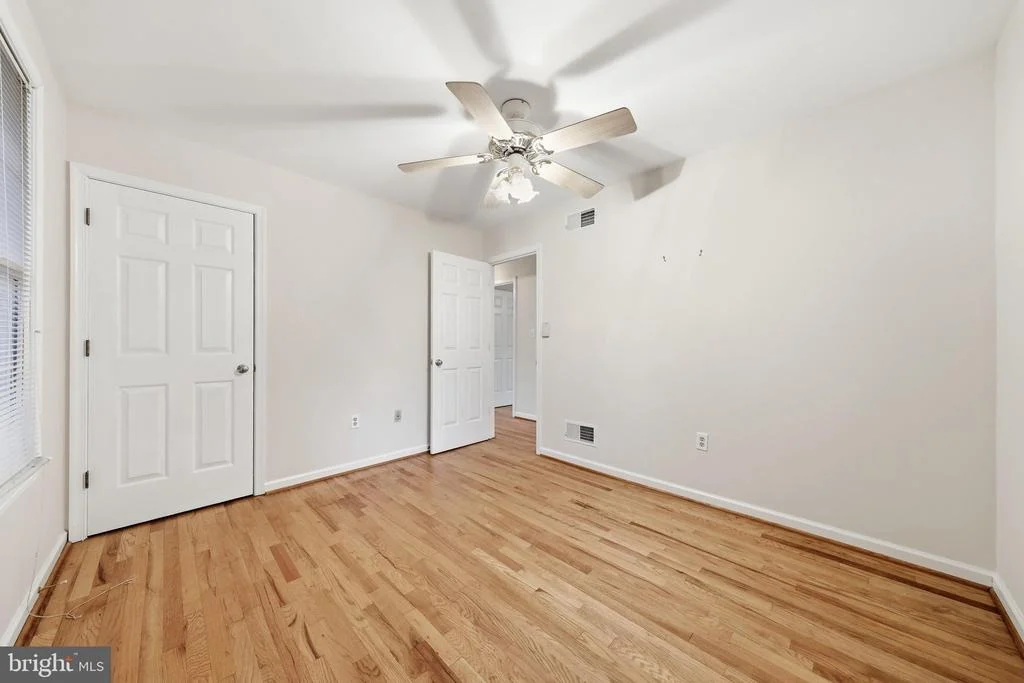 Photo of 5194 DEBRA ROAD