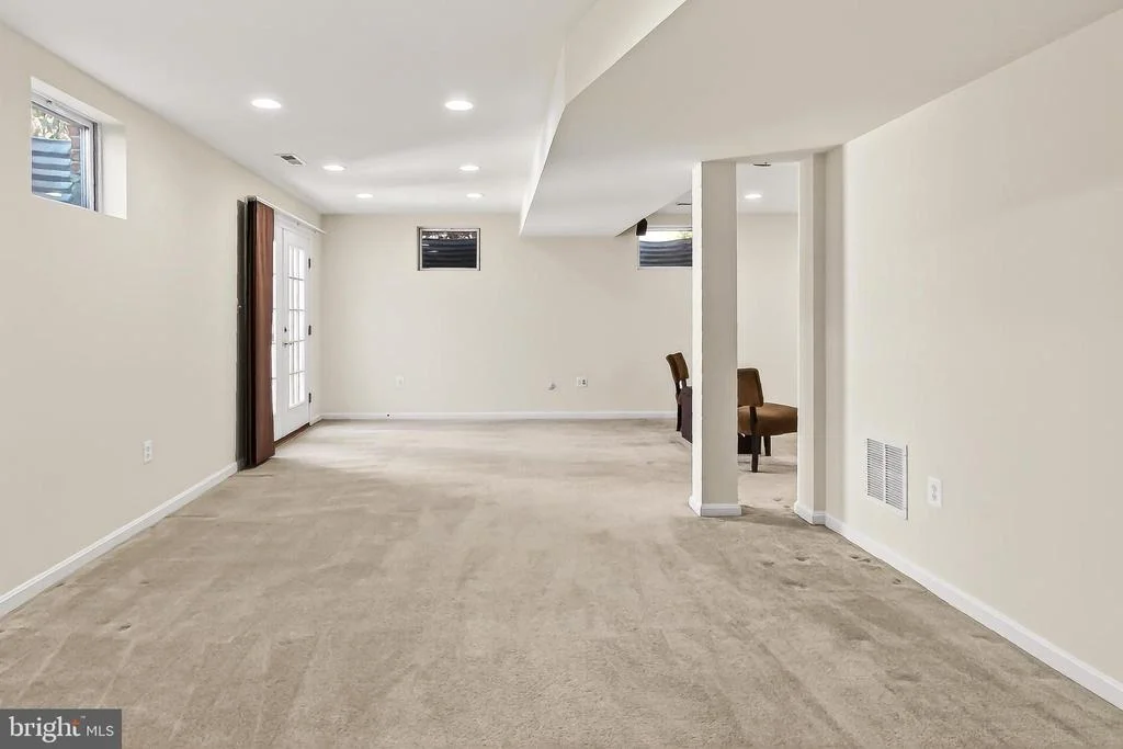 Photo of 8200 KERFOOT DRIVE