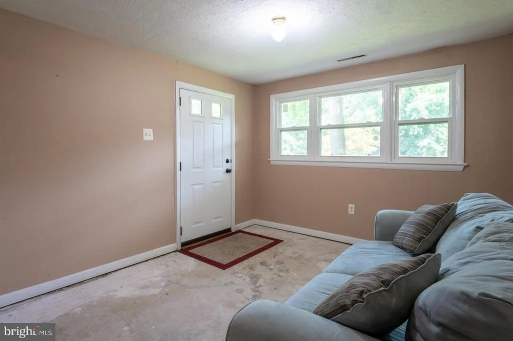 Photo of 2125 OAK ROAD