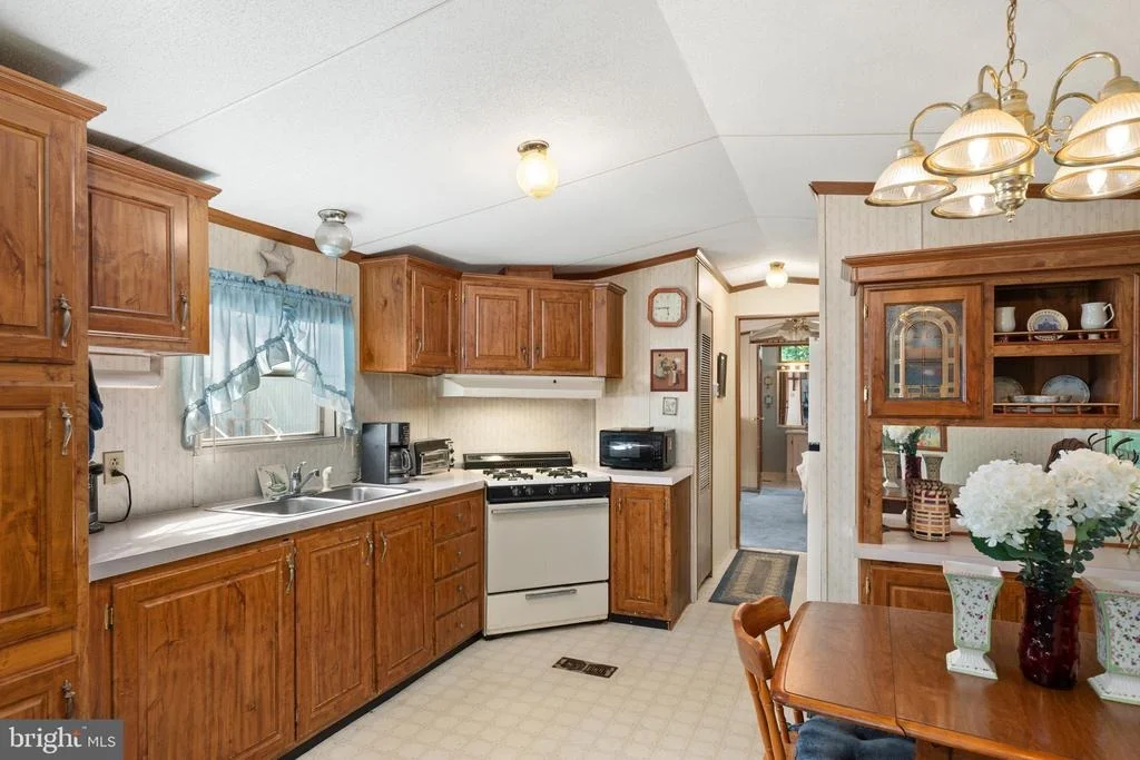 Photo of 16319 CAPES COVE LANE