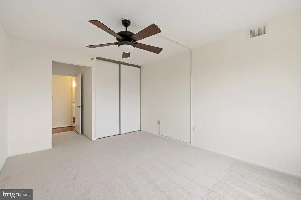 Photo of Unit 2801 at 15107 INTERLACHEN DRIVE