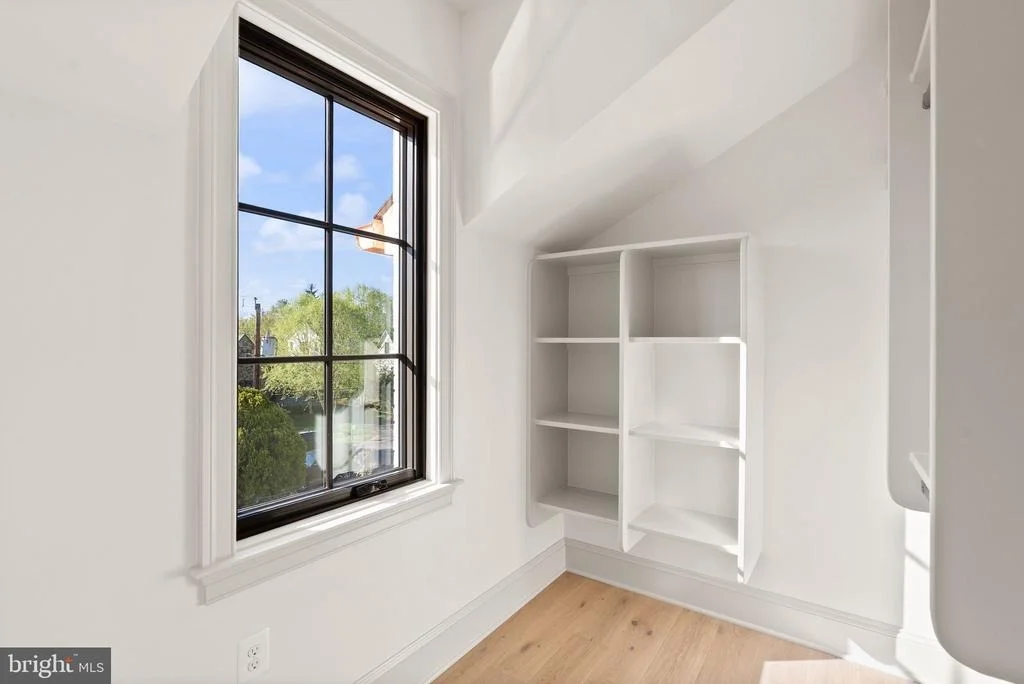 Photo of 1223 SOMERSET DRIVE