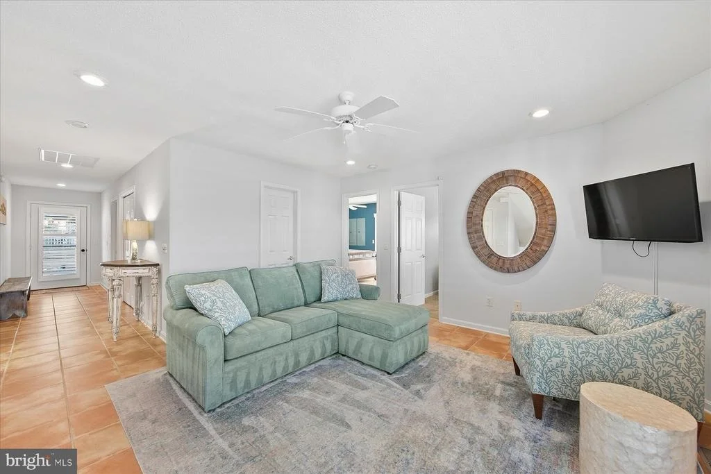 Photo of 36764 BAYSIDE DRIVE