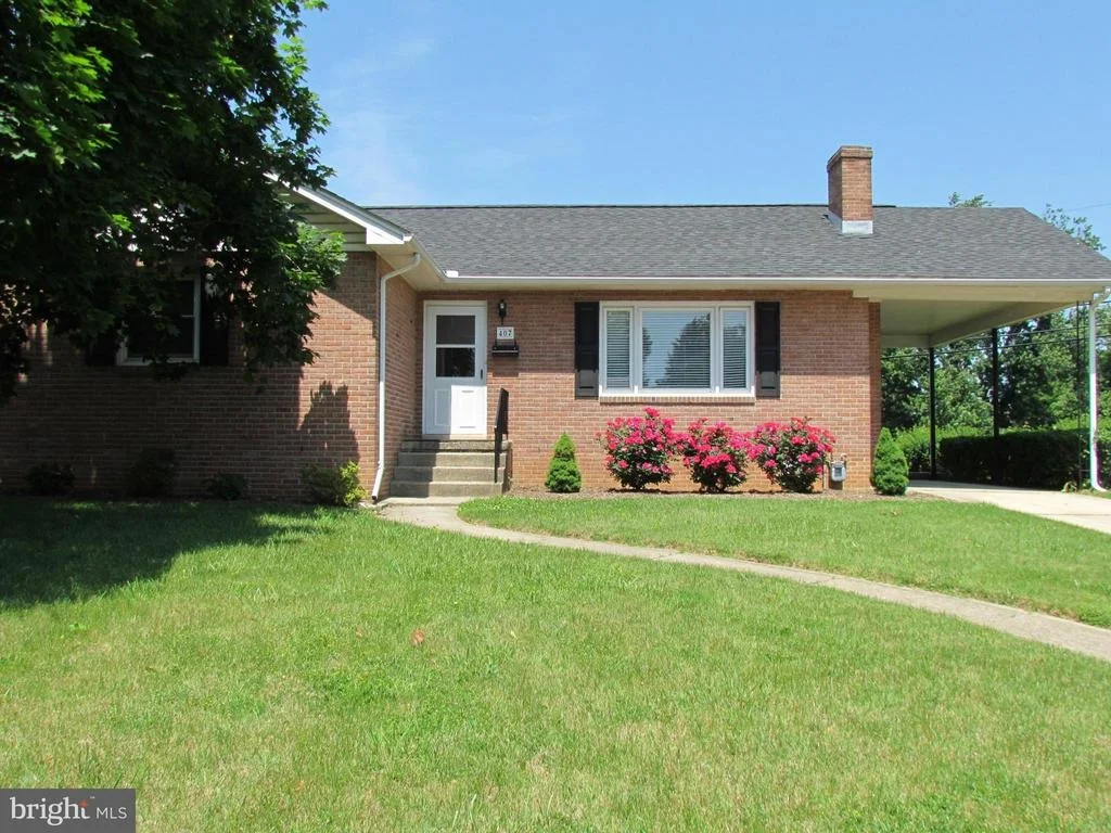 Photo of 407 DELAWARE ROAD