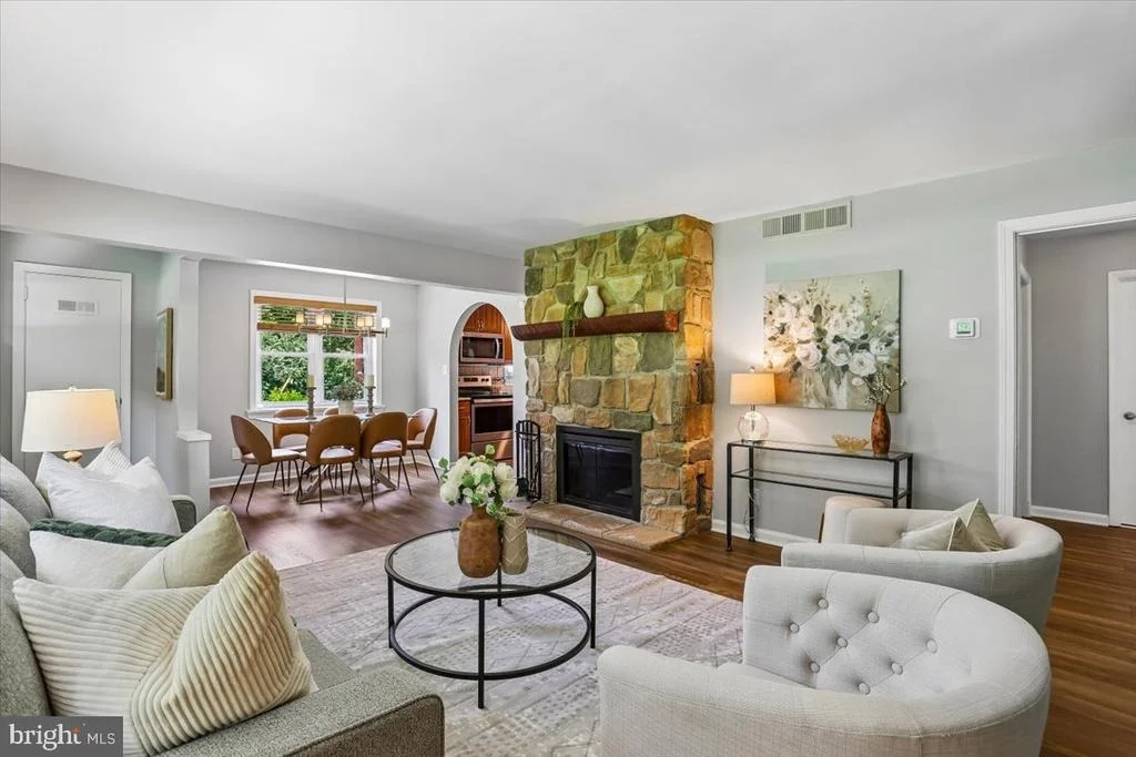 Photo of 10123 CAPITOL VIEW AVENUE