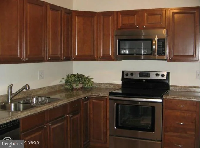 Photo of Unit 1109 at 15101 INTERLACHEN DRIVE