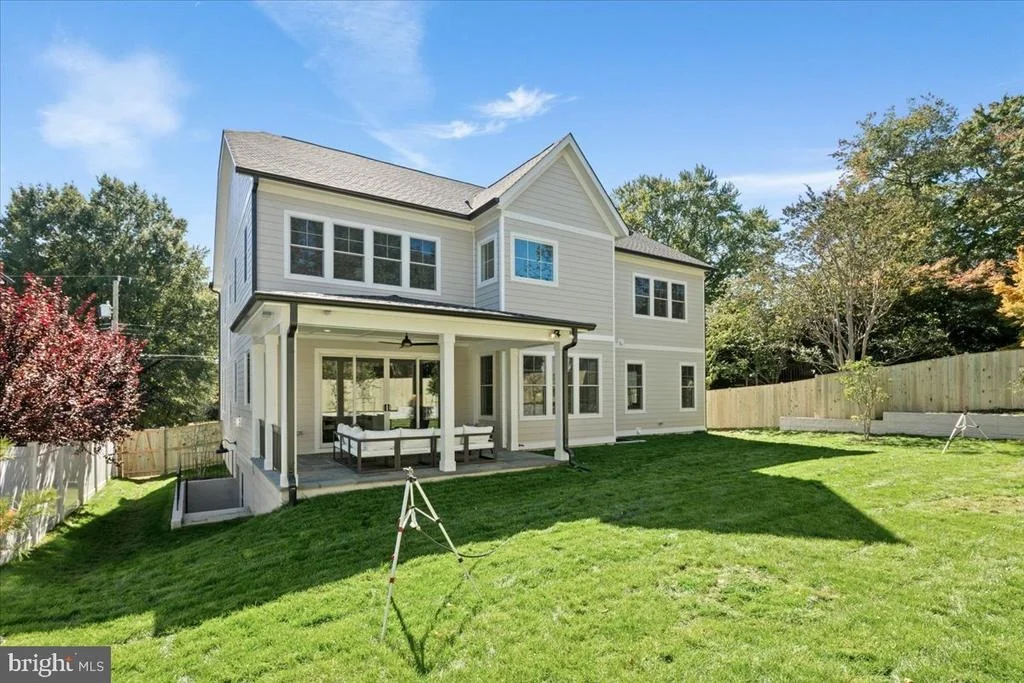 Photo of 6716 VAN FLEET DRIVE