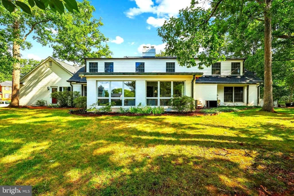 Photo of 9507 NELSON LANE