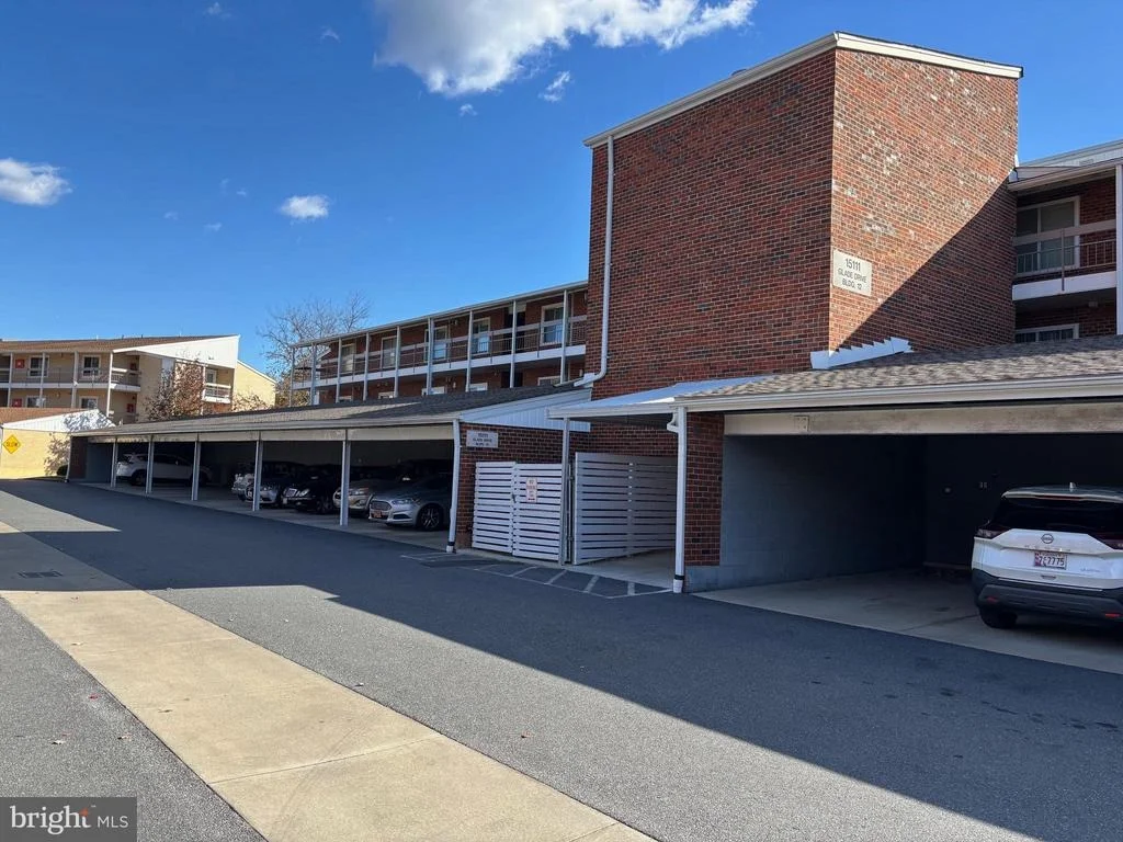 Photo of Unit 123D at 15111 GLADE DRIVE