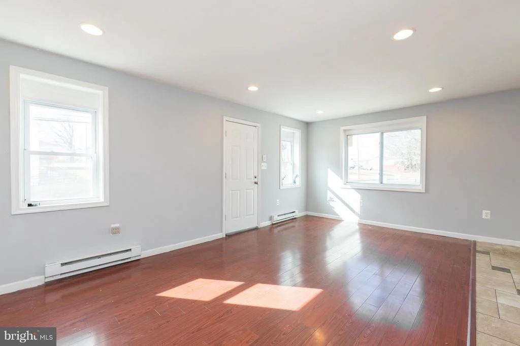 Photo of 5500 ADDISON ROAD
