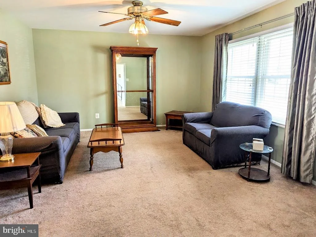 Photo of 910 BARRINGTON DRIVE