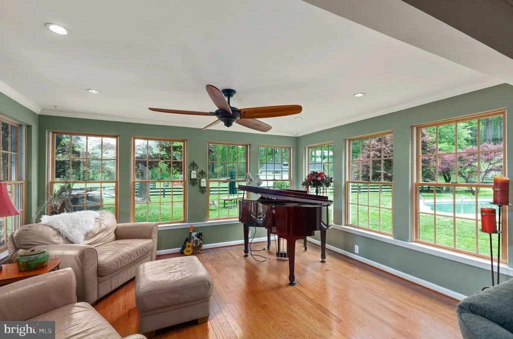Photo of 2310 PUTNAM ROAD