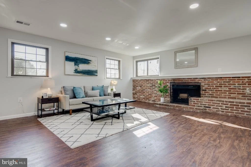 Photo of 6912 HEIDELBURG ROAD