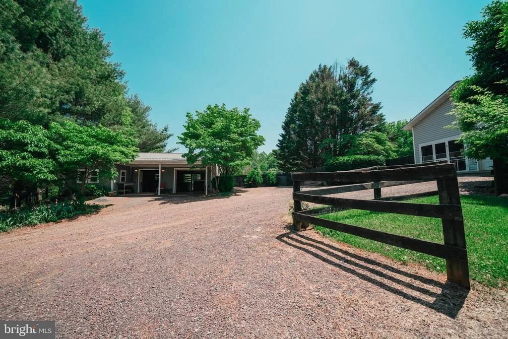 Photo of 13265 STONEHOUSE MTN