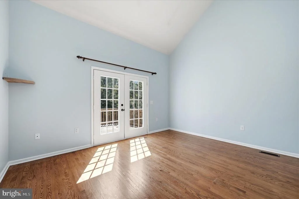 Photo of 282 FORD CIRCLE