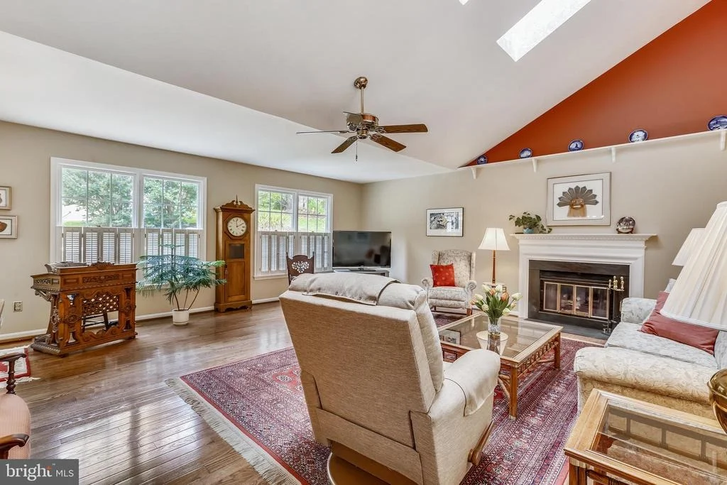 Photo of 9905 MAINSAIL DRIVE