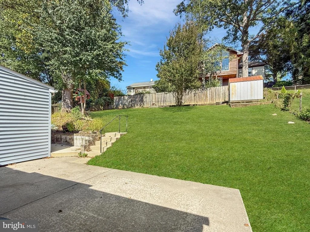 Photo of 1204 PARRISH DRIVE