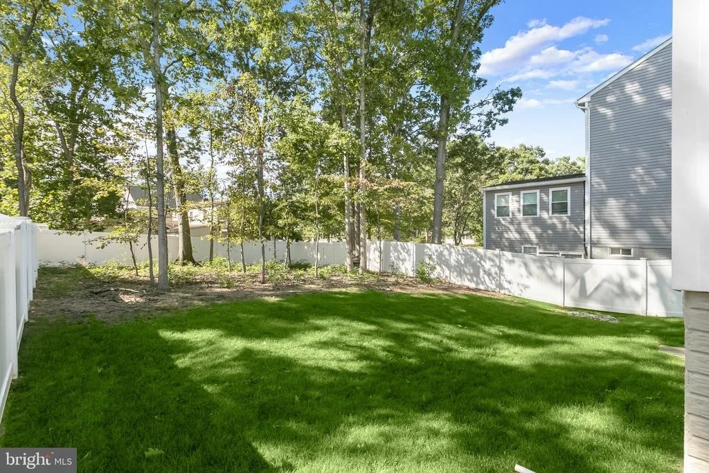 Photo of 9324 MEREDITH AVENUE